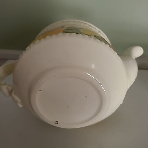 Metlox Teapot  - Picture 9 of 9
